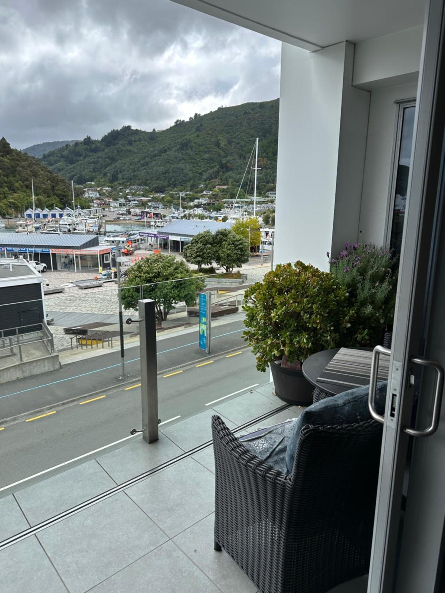 Picton Waterfront Apartments ภายนอก รูปภาพ